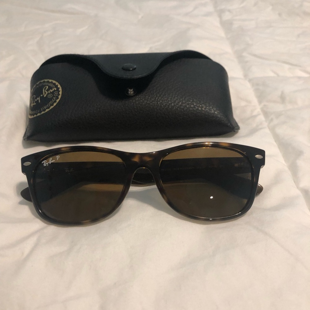 Tortoise Wayfarer Ray Bans